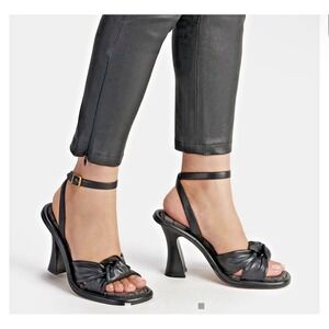 COACH Size 5 Quincey Leather Block Heel Sandals Black Gold Hardware Sig C Insole